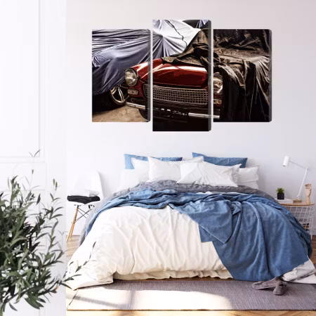 Canvastavla - Italian retro car covered with a cloth