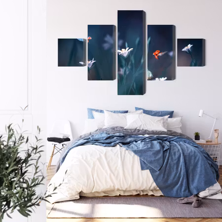 Canvastavla - Ladybugs and wildflowers on a macro scale