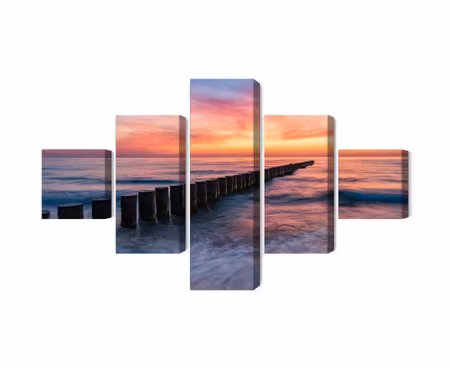 Canvastavla - The baltic sea with wooden breakwaters