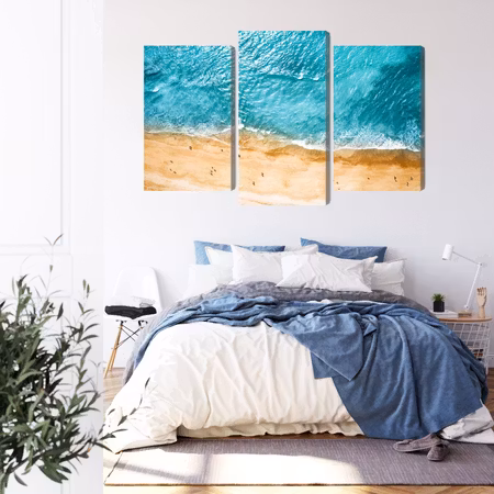 Canvastavla - Aerial view of the ocean and the beach