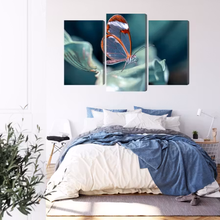 Canvastavla - Glass-winged butterfly close up