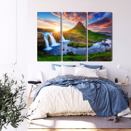 Canvastavla - View of the kirkjufellsfoss waterfall