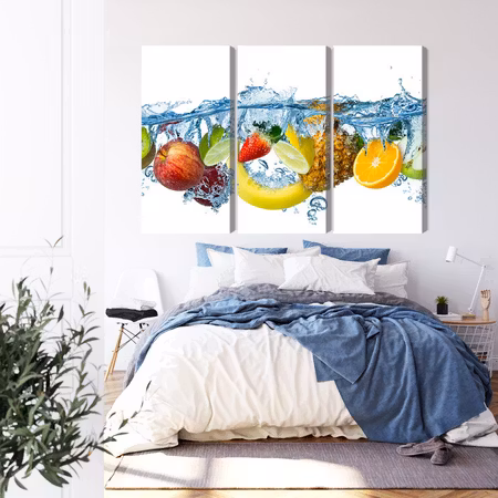 Canvastavla - Fresh fruit in the water