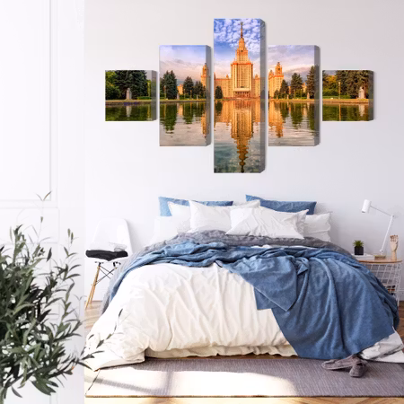 Canvastavla - View of the building of the moscow state