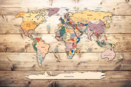 Anslagstavla - World map wooden oceans