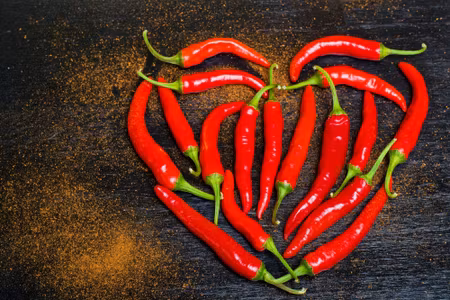 Canvastavla - Heart Made of Chili