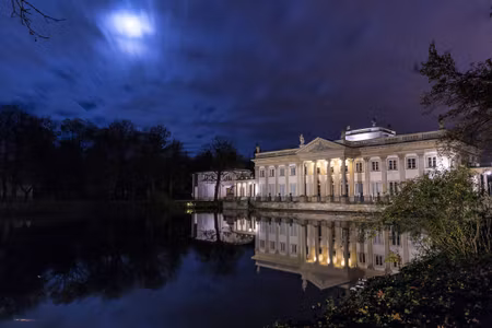Canvastavla - Palace in Warsaw At Night