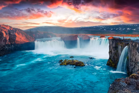 Canvastavla - Icelandic Waterfalls in the Morning