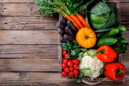 Canvastavla - Vegetable Basket on the Table