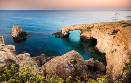 Canvastavla - Rock Formations By the Sea