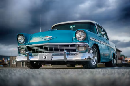 Canvastavla - Turquoise Car and Clouds