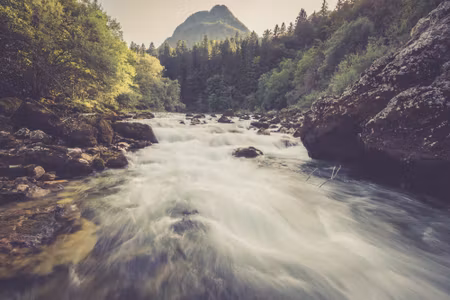 Canvastavla - Multipart Mountain River in the