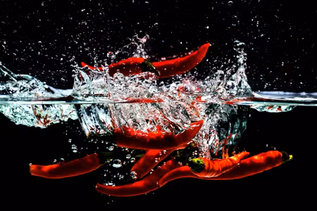 Canvastavla - Multipart Chili in Water