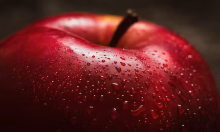 Canvastavla - Multipart Red Apple on a Macro Scale