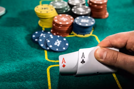 Canvastavla - A Close-up of a Game of Poker