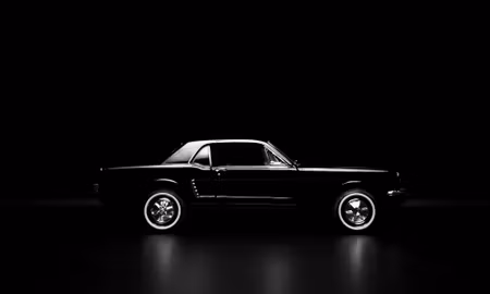 Canvastavla - Multipart Black Retro Car on a Dark