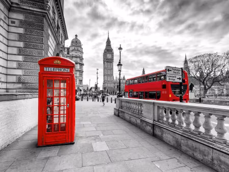 Canvastavla - Multipart Red Phone Booth in London