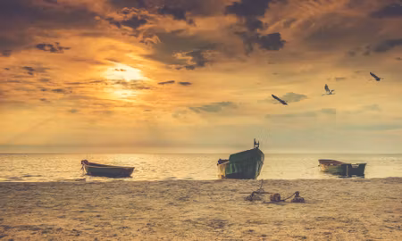 Canvastavla - Multipart Boats on the Beach At