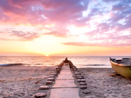 Canvastavla - Multipart Boat on the Beach D