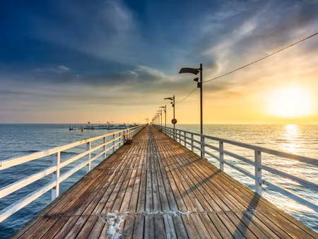 Canvastavla - Multipart Wooden Pier on the Baltic