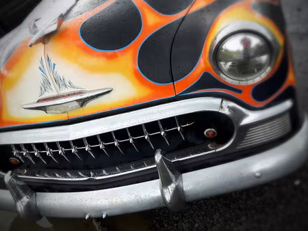 Canvastavla - Multipart Historic Car with Flames