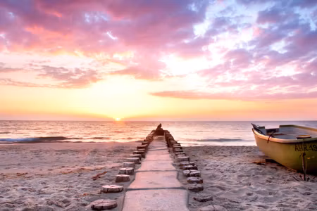 Canvastavla - Multipart Boat on the Beach D