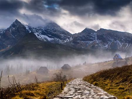 Canvastavla - Multipart Misty Landscape with Hala