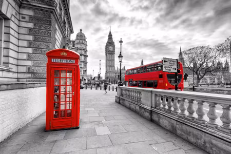 Canvastavla - Multipart Red Phone Booth in London