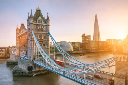 Canvastavla - Multipart Tower Bridge At Sunrise