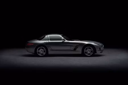 Canvastavla - Multipart Sports Car on a Dark