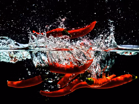 Canvastavla - Multipart Chili in Water