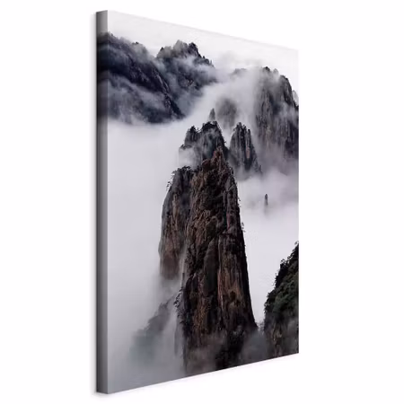 Canvastavla - High mountains in mist part of amid