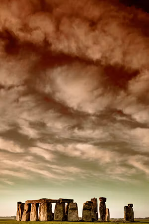 Canvastavla - Clouds over stonehenge part vertical