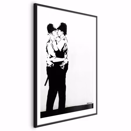 Poster med ram - The Policemen S Kiss