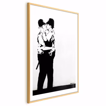 Poster med ram - The Policemen S Kiss