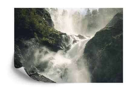 Fototapet - A flowing waterfall in norway