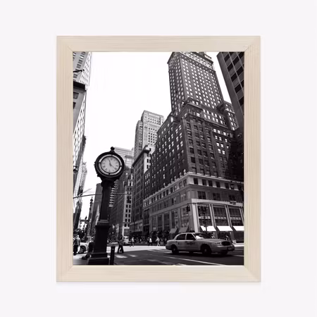 Poster med ram - Black and white clock and taxi on
