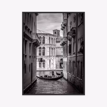 Poster med ram - Black and white street with a