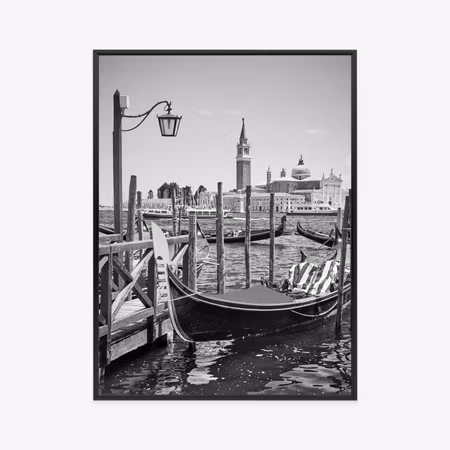 Poster med ram - Gondola in black and white venice