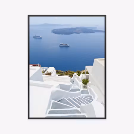 Poster med ram - Santorini with a picturesque sea