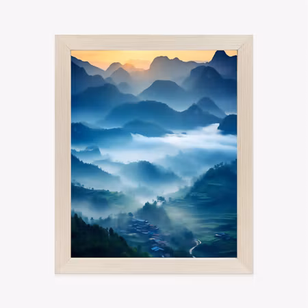 Poster med ram - Sunrise over a foggy landscape