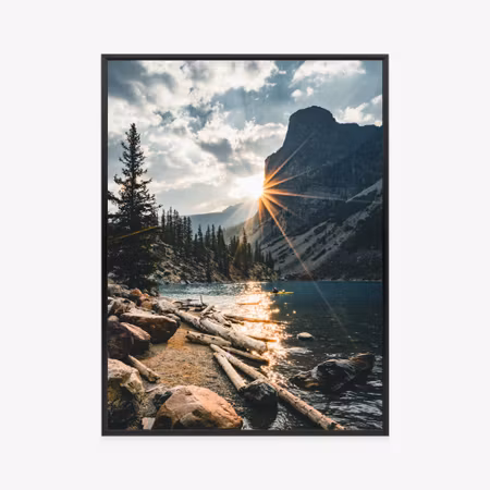 Poster med ram - Sunrise over moraine mountain