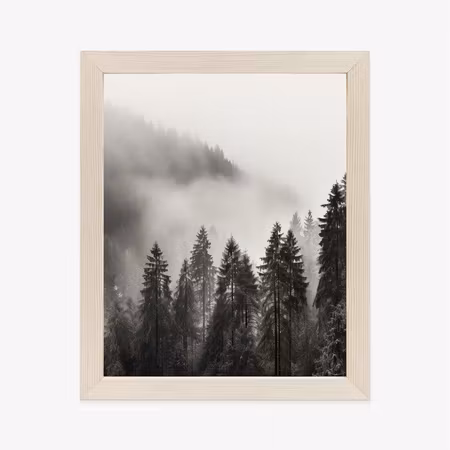 Poster med ram - Mountain forest with thick fog