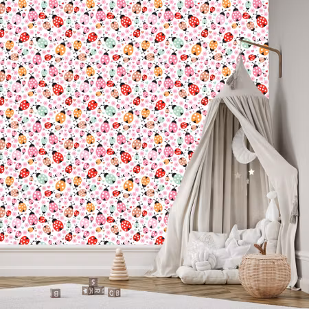 Tapet - För Flicka Nyckelpigor Hjärtan Blommor