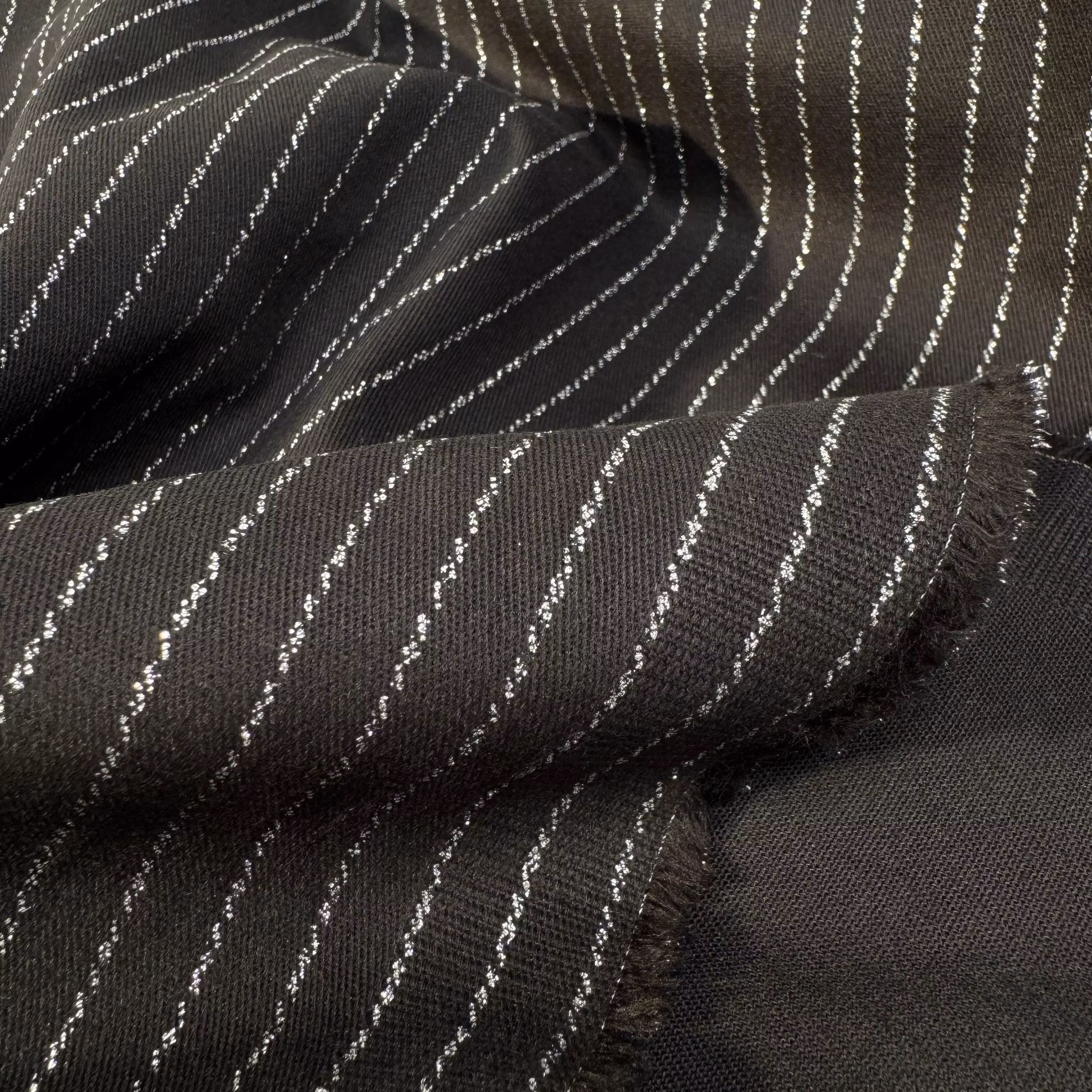 1,2m Bomull/elastan svart m silverkritstreck  Dio* couture