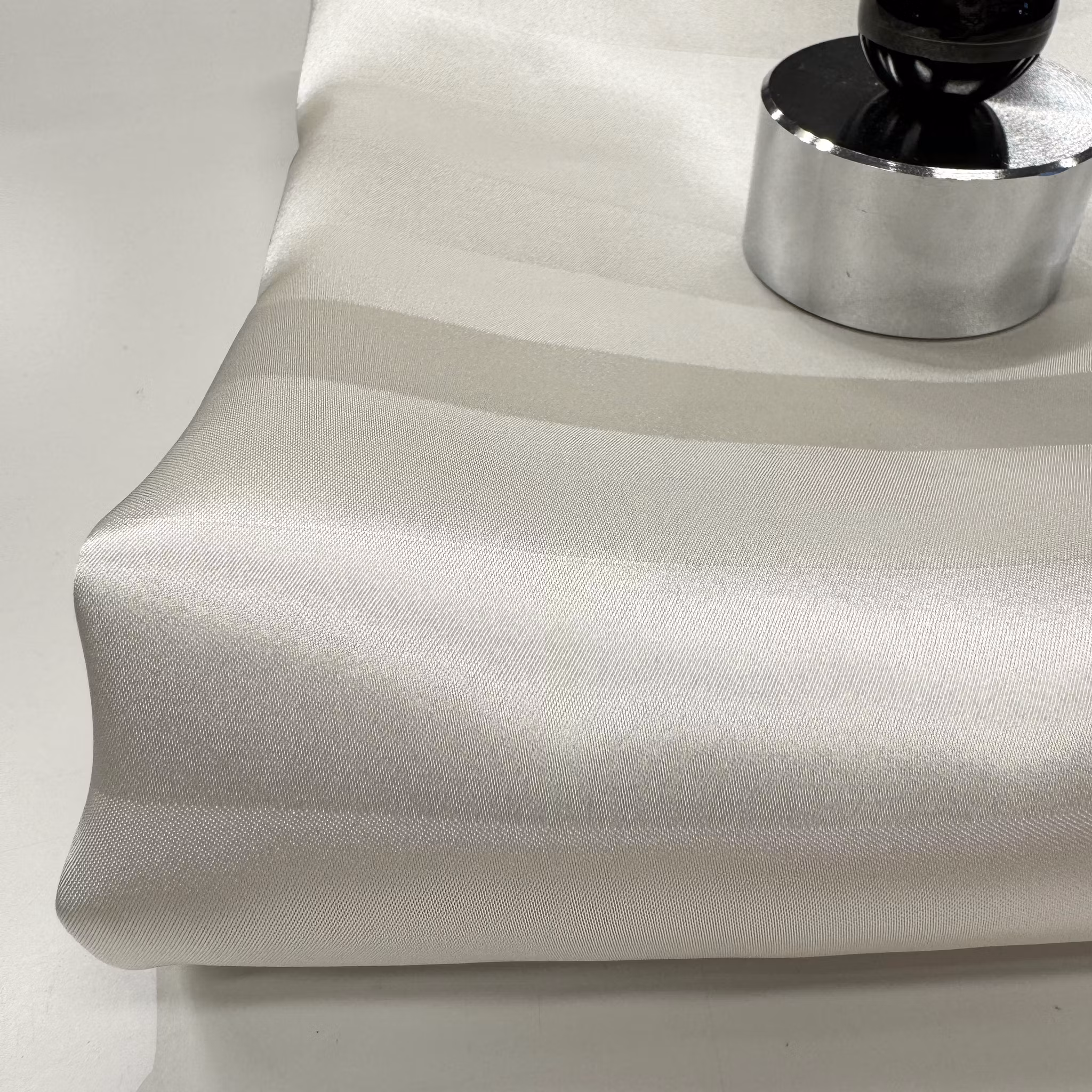 1,9m Siden/viskos gräddvit O. de la Renta