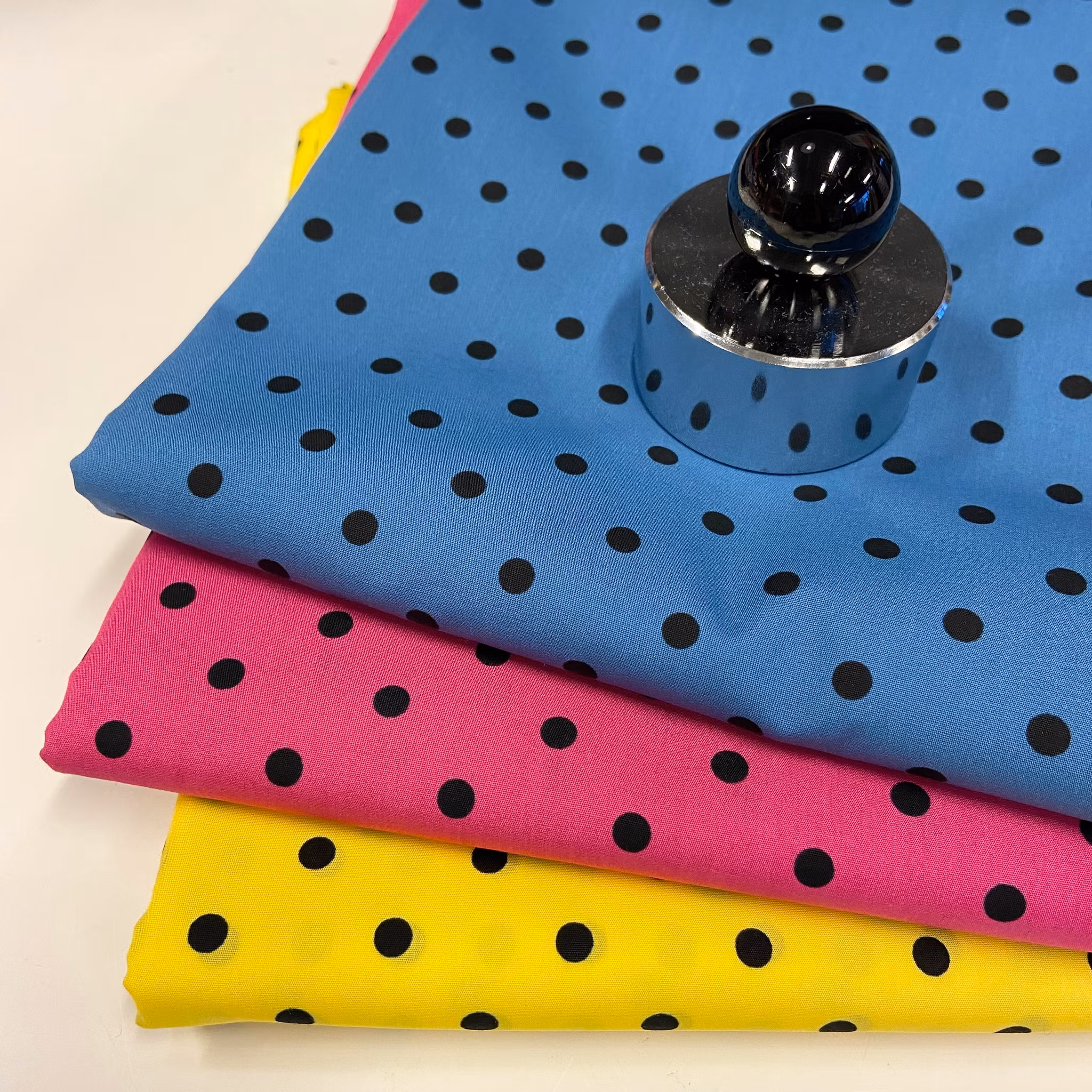 3m Bomullspoplin Cerice/Svart Prickig Dolce Gabbana