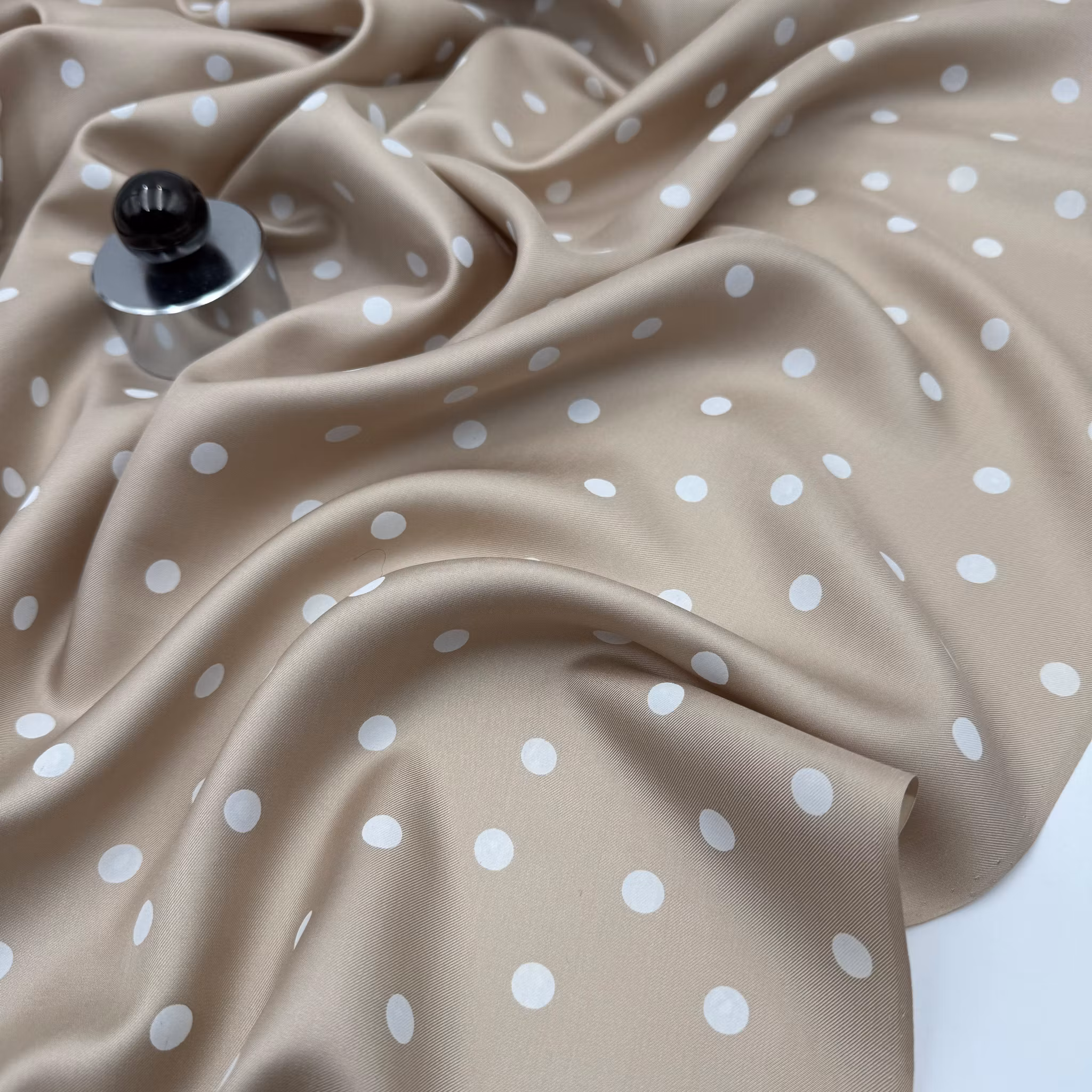 2,5m vintagesiden beige/vit prick