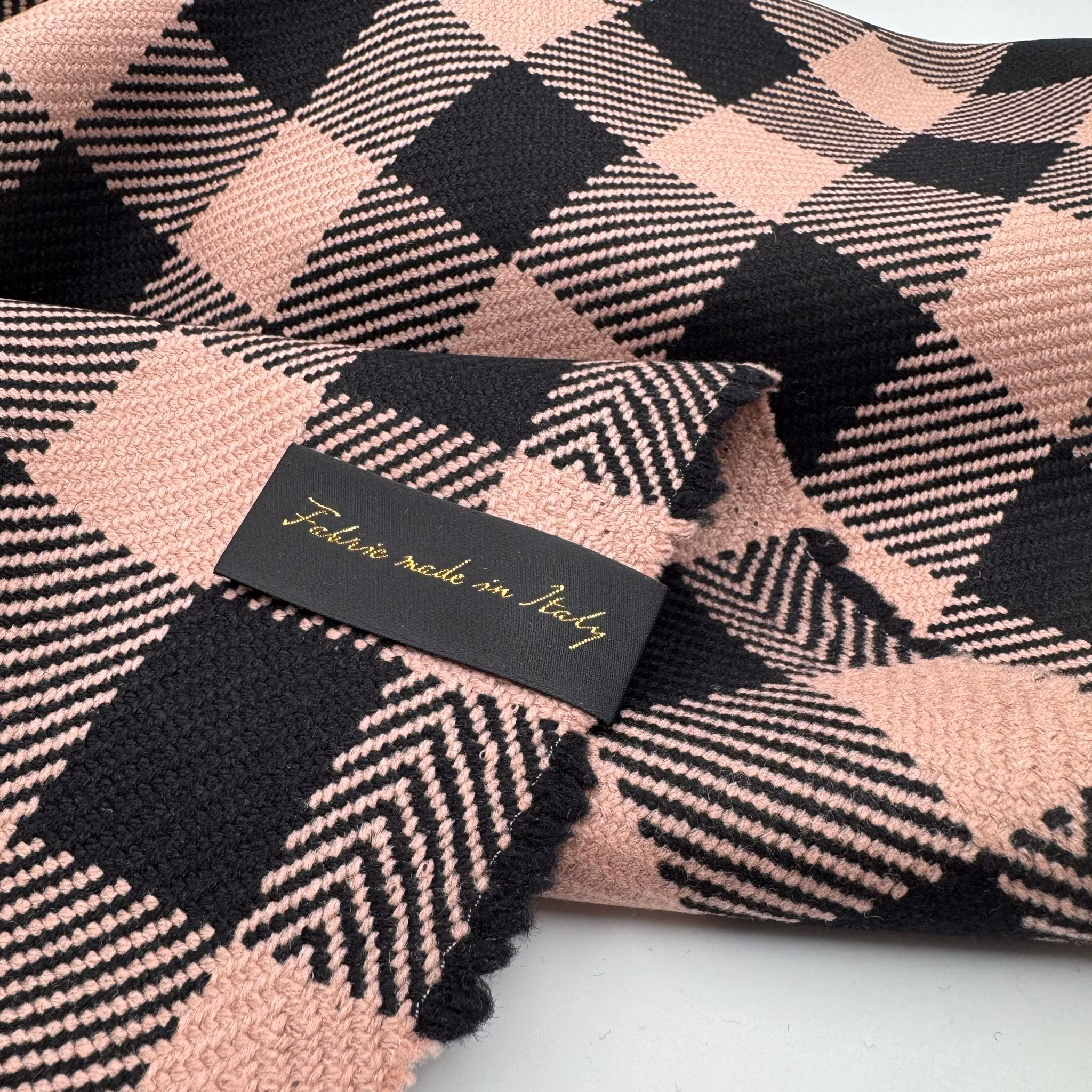 3m ullruta svart/rosa Dio*