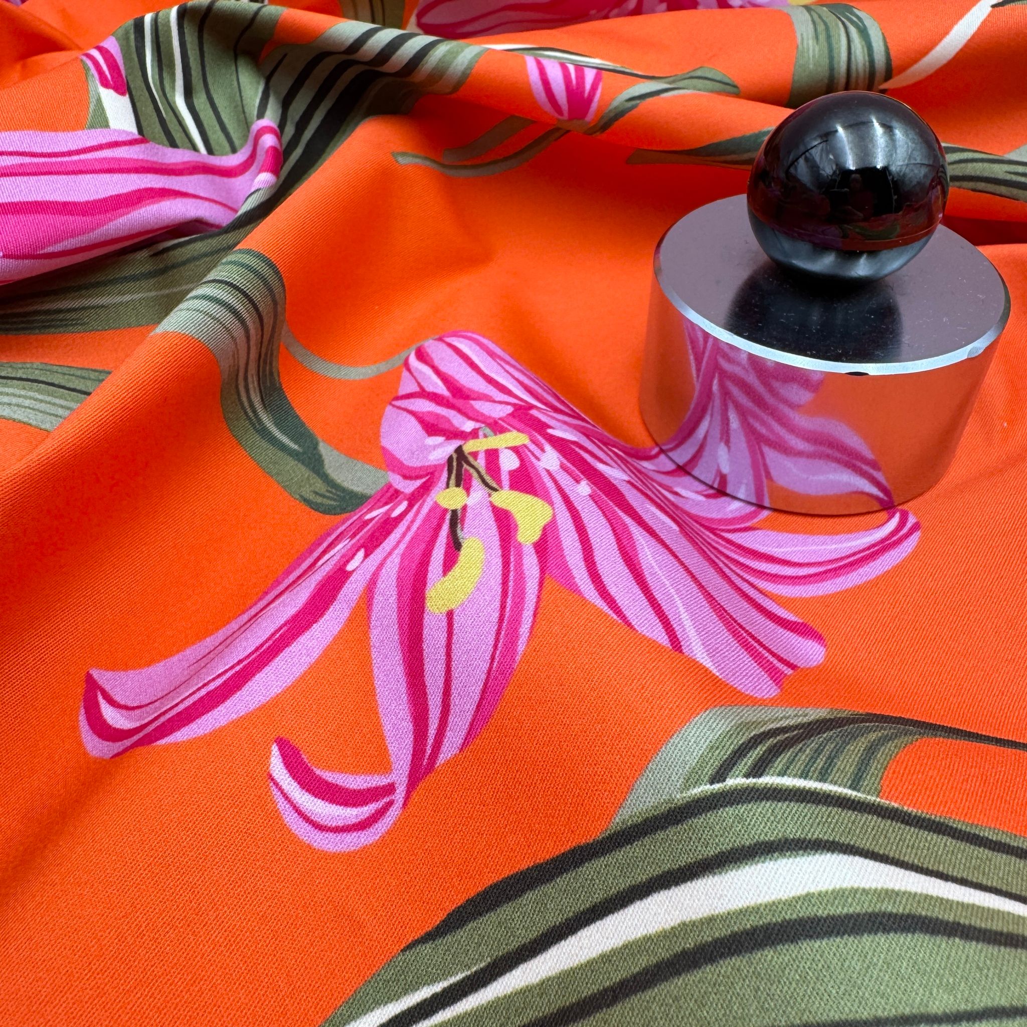 2m Bomull/elastan orange storblommig Hugo B***
